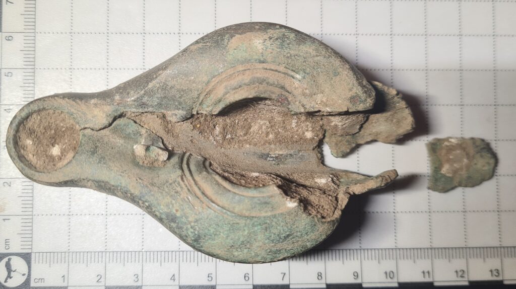 Roman Bronze Oil lamp