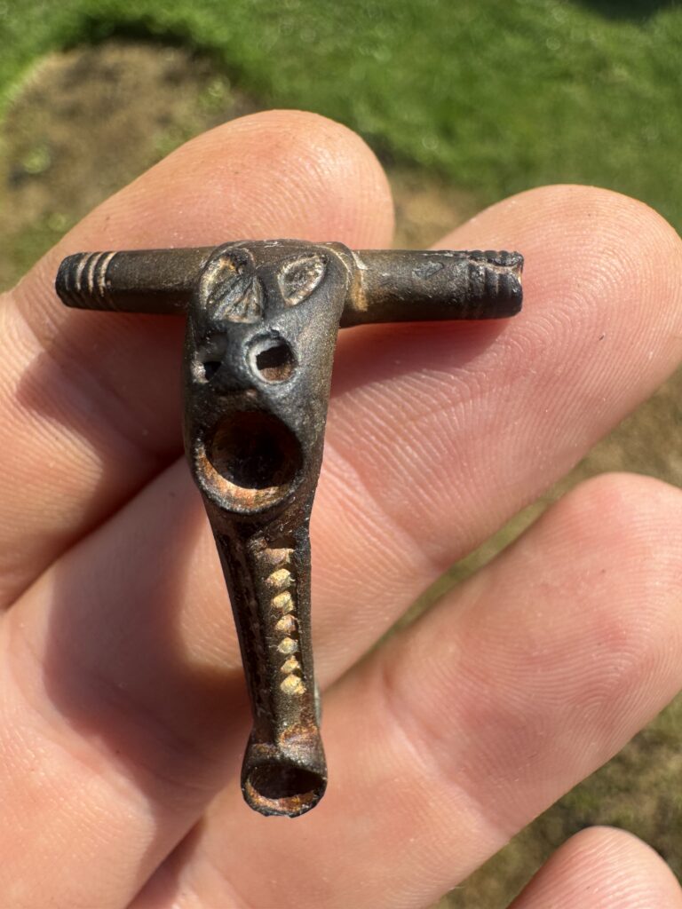 Roman brooch