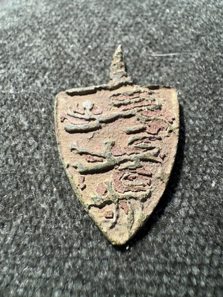 Hereditary pendent