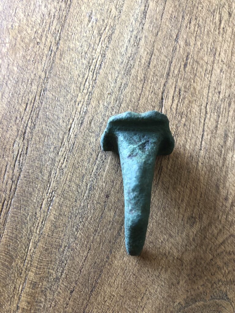 Roman broach
