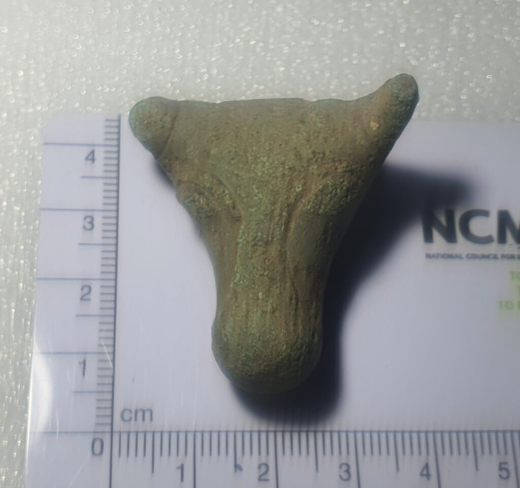 Decorative ox or bull head made of bronze (Bronze Age?, Early Iron Age?, Roman period?)