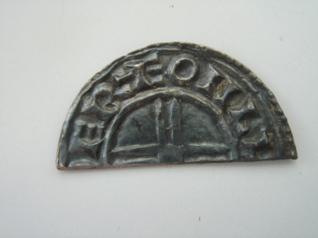 Cnut short cross cut halfpenny